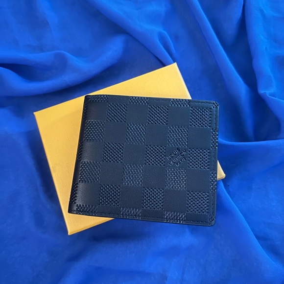 Luxury Men’s Wallet💎 Perfect 🤩 Gift 🎁 - Picture 2 of 3